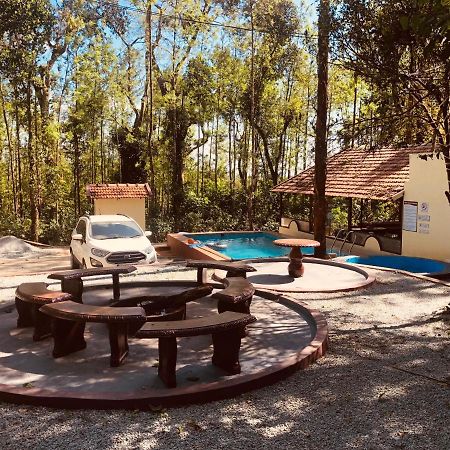 Silver Springs Homestay Chickmagalur จิกมากาลูร์ ภายนอก รูปภาพ