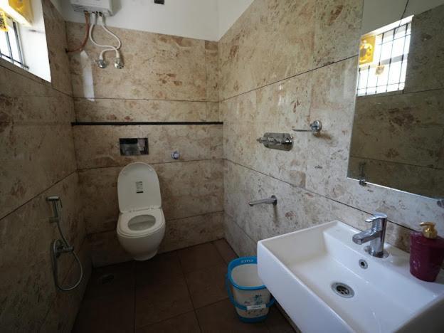 Silver Springs Homestay Chickmagalur จิกมากาลูร์ ภายนอก รูปภาพ