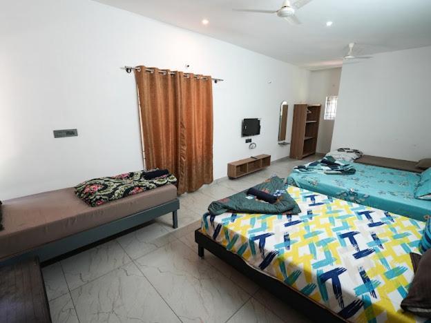 Silver Springs Homestay Chickmagalur จิกมากาลูร์ ภายนอก รูปภาพ