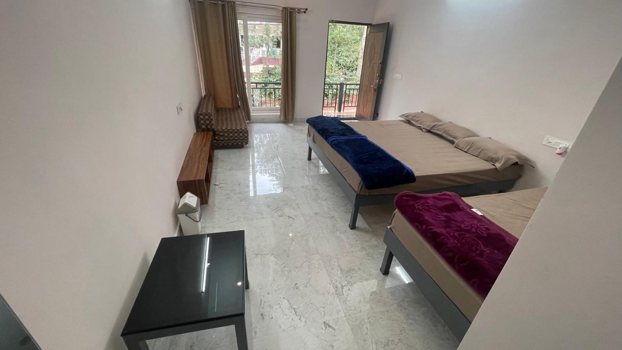 Silver Springs Homestay Chickmagalur จิกมากาลูร์ ภายนอก รูปภาพ
